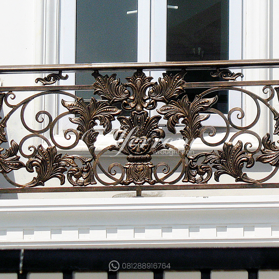 Railing Balkon Klasik